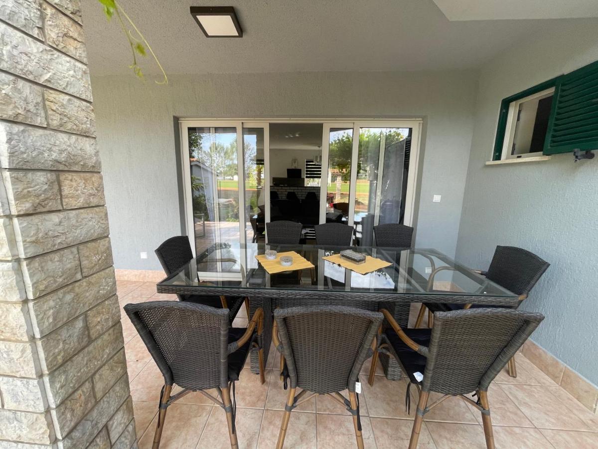 Enna Apartment A Meerblick Perfect Location Medulin Ngoại thất bức ảnh