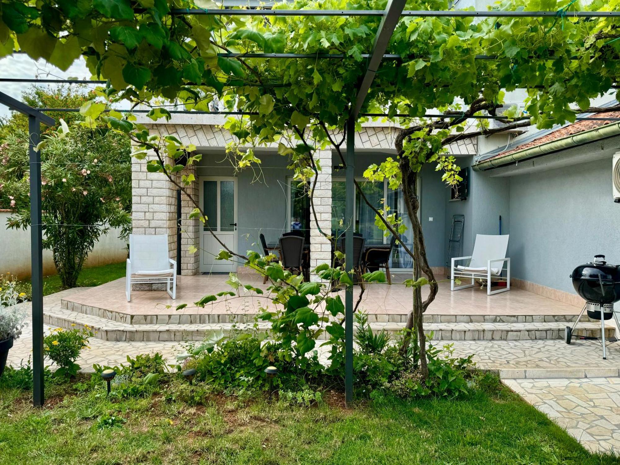 Enna Apartment A Meerblick Perfect Location Medulin Ngoại thất bức ảnh